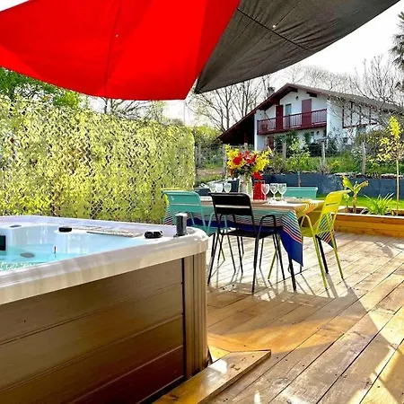 Haurren Zoriona - Maison Basque Moderne Climatisee Avec Jacuzzi Saint-Pee-sur-Nivelle Exterior photo