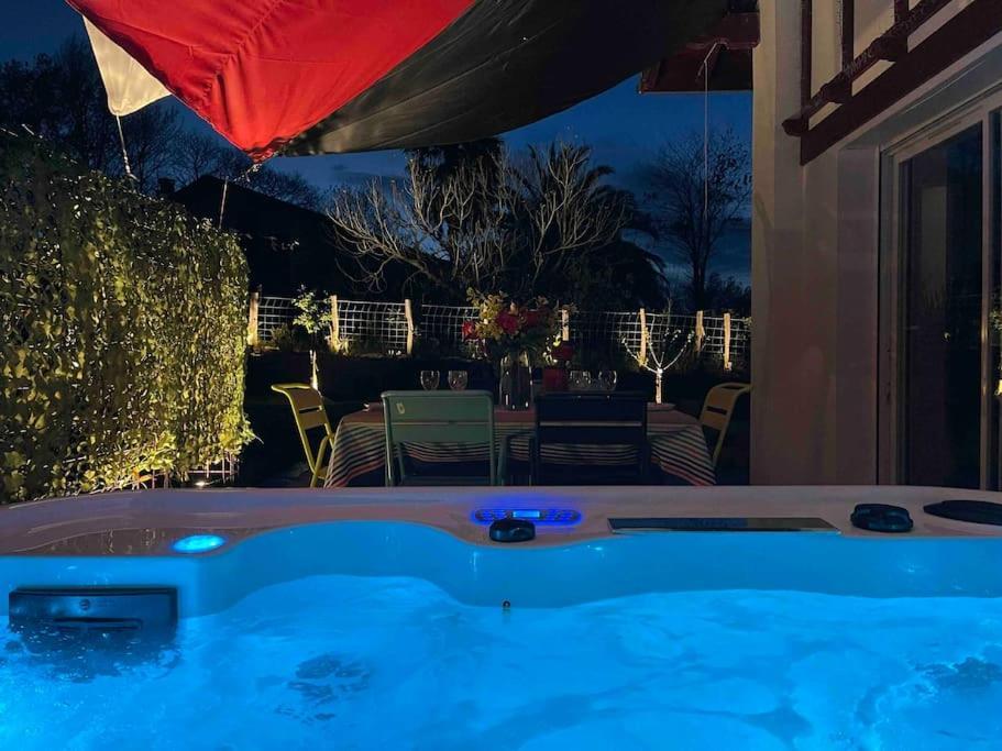 Haurren Zoriona - Maison Basque Moderne Climatisee Avec Jacuzzi * Saint-Pee-sur-Nivelle